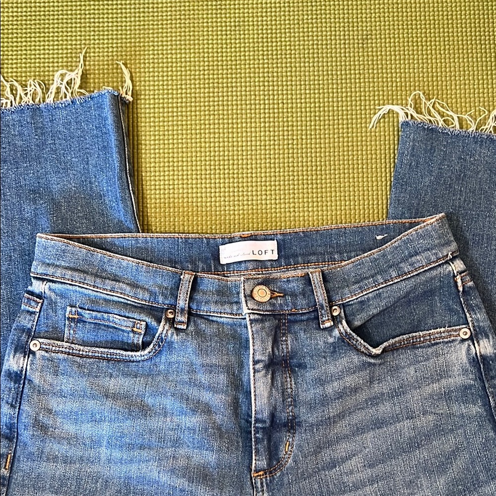 LOFT Blue Ankle Cropped Jeans with Frayed Hem size 27 size 4 Worn once!
